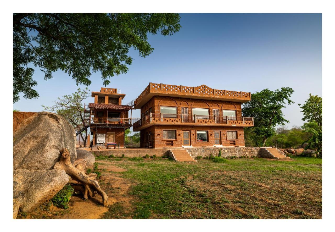 Chandera Kothi Orchha Bagian luar foto